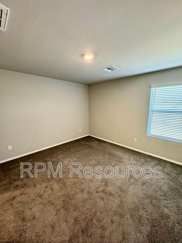 Building Photo - 12013 SW 31st St