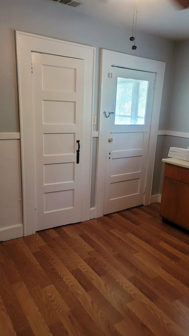 Building Photo - 2 bedroom cottage