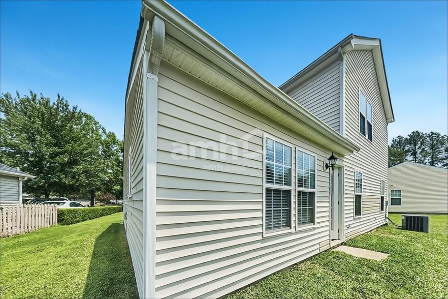 Building Photo - 10502 Glory Meadow Ct