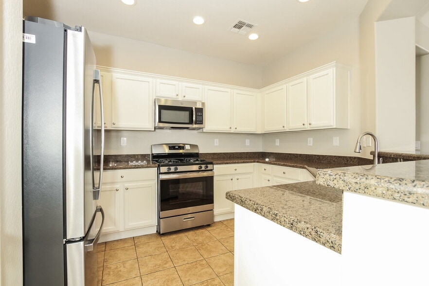 Building Photo - 3827 Adamanda Ct