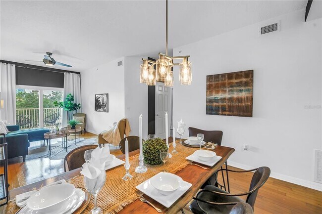 Building Photo - 316 8th St S