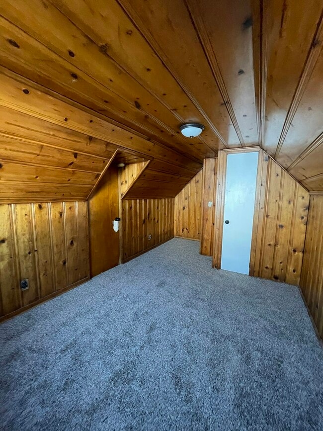 Building Photo - 4273 Delridge Dr