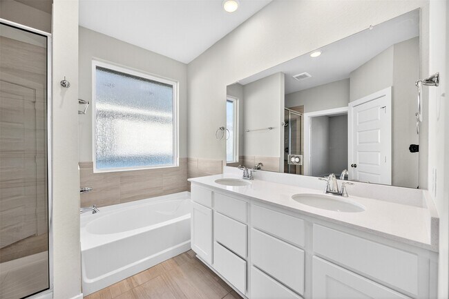 Building Photo - 21827 Blue Daisy Ct