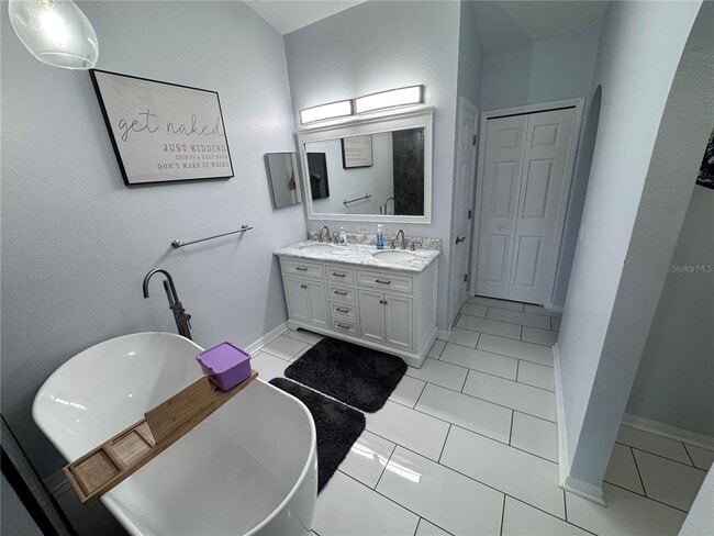 Building Photo - 4064 Sunny Day Way