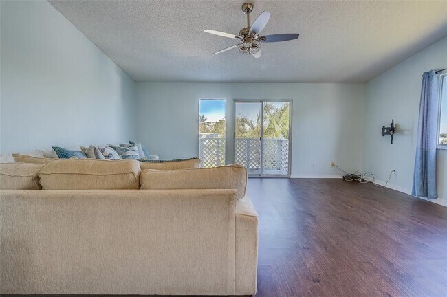 Building Photo - 508 Garland Cir