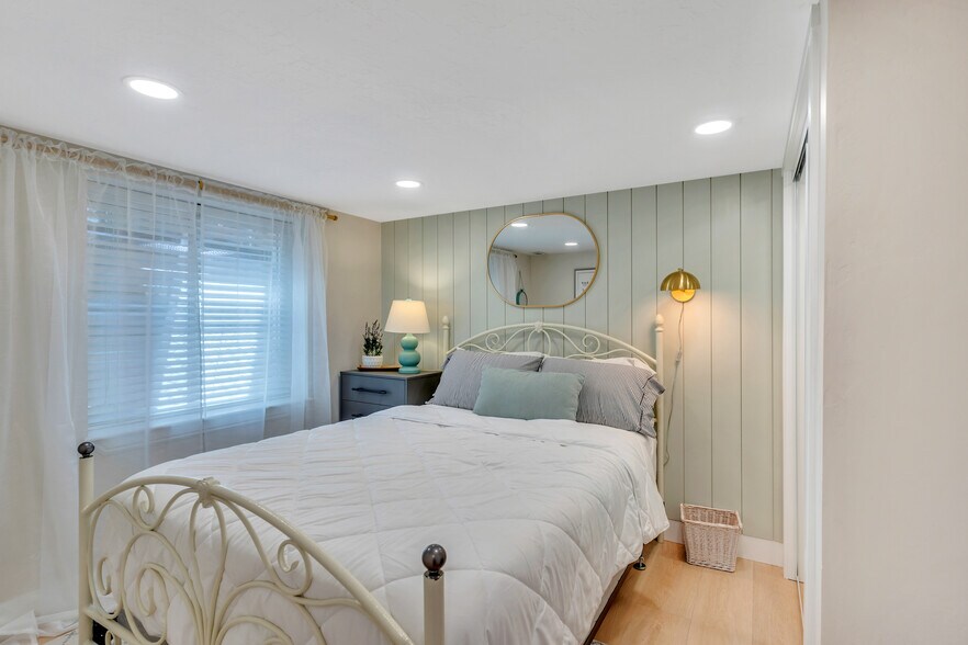 Building Photo - 9959 S Eden Point Cir