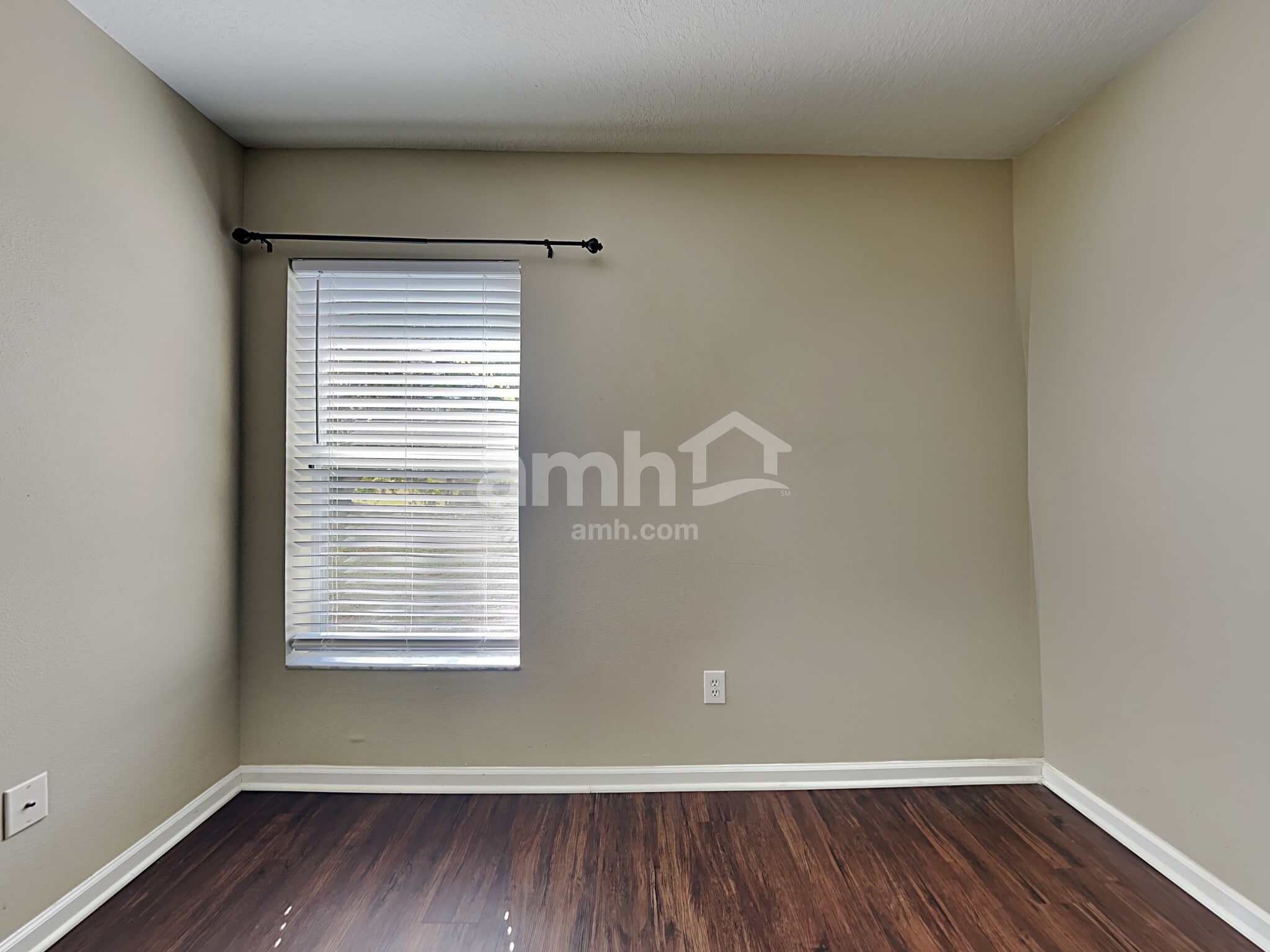 Building Photo - 10319 Soaring Eagle Dr