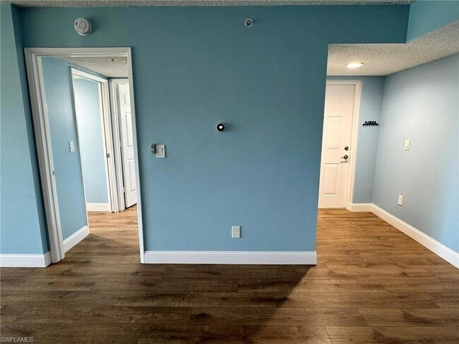 Building Photo - 1840 Florida Club Cir