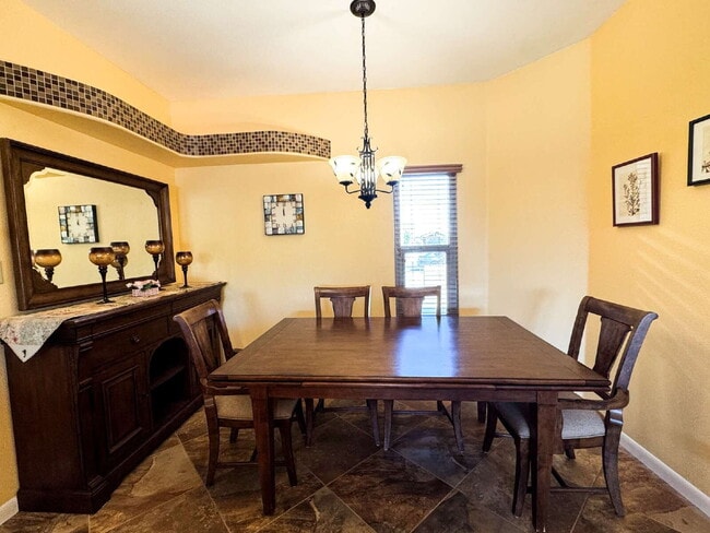 Building Photo - “Well Maintained 2-Bedroom, 2-Bathroom Home in Foothills”