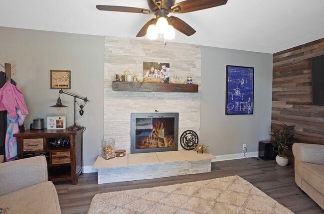 Family Room - 4665 N 159th St