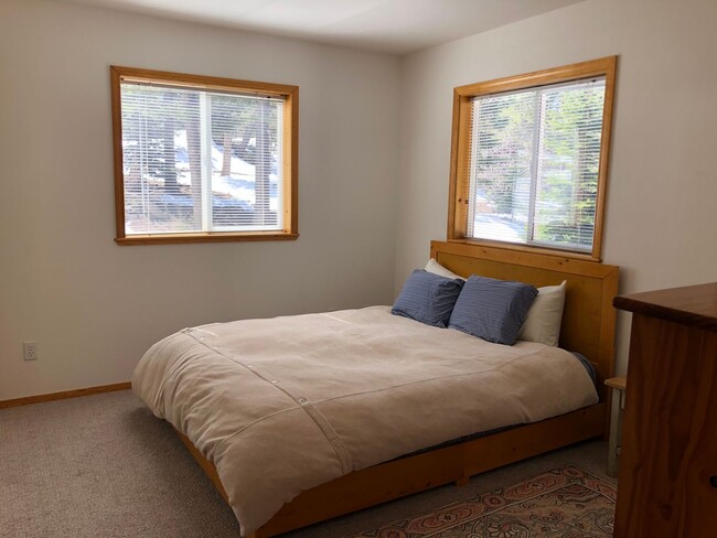 Building Photo - Long Term or Ski Lease in Tahoe Donner-$40...