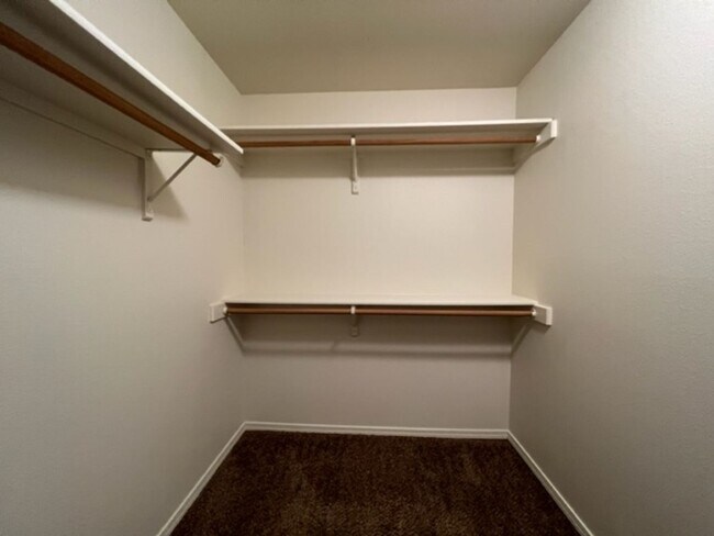 Building Photo - 2944 W Marbeth Ct