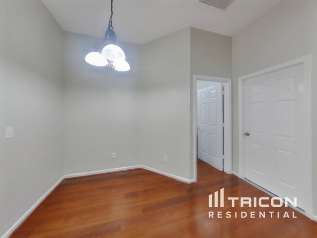 Building Photo - 3582 White Cow Ct
