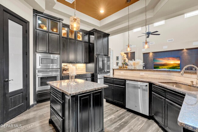 Building Photo - 14812 Long Shadow Ave