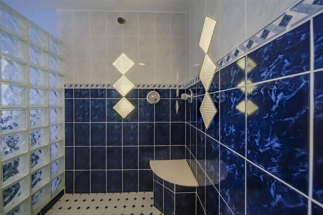 Building Photo - 18111 1st St E