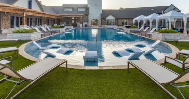 Building Photo - 165 Carriage Hills Blvd