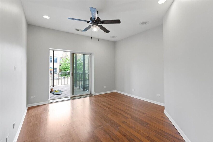 Building Photo - 7717 N Marshfield Ave