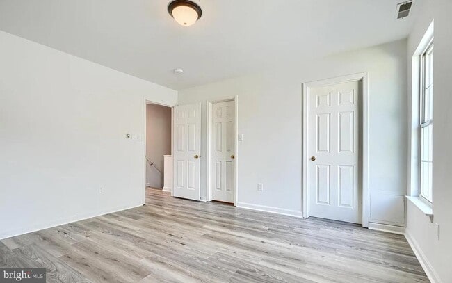 Building Photo - 4 Maya Way