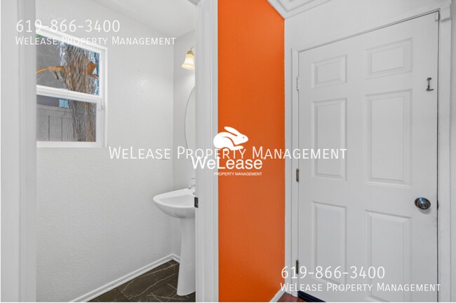 Building Photo - 3998 Carino Way