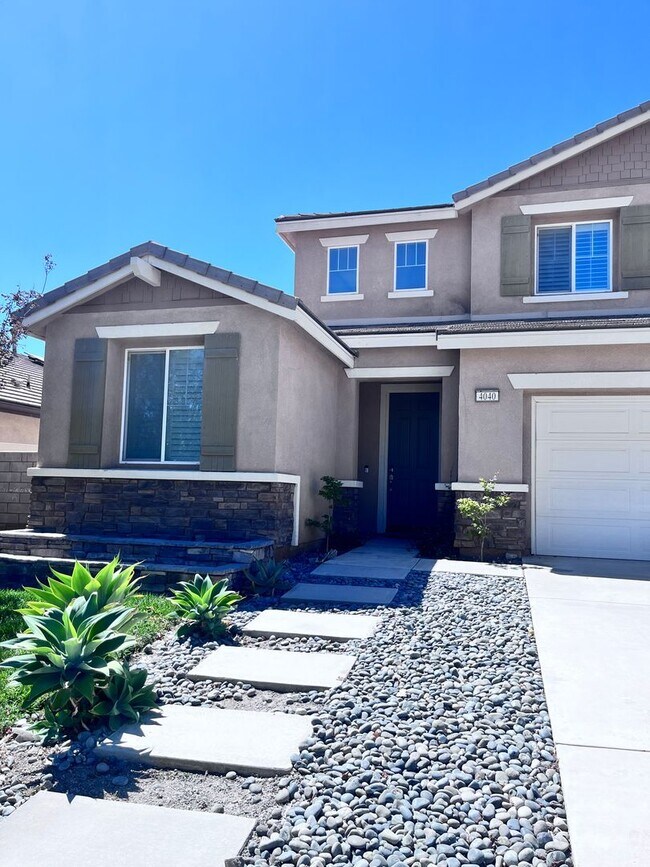 Building Photo - 4040 Obsidian Rd