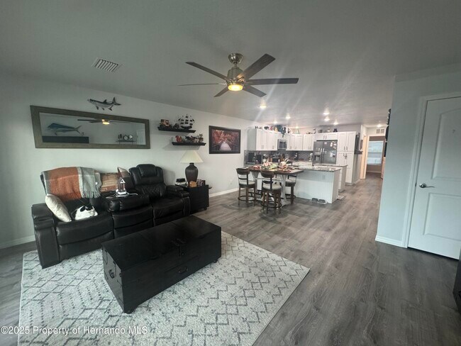 Building Photo - 6891 Clark St