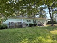 Building Photo - 3909 Branch Park Dr