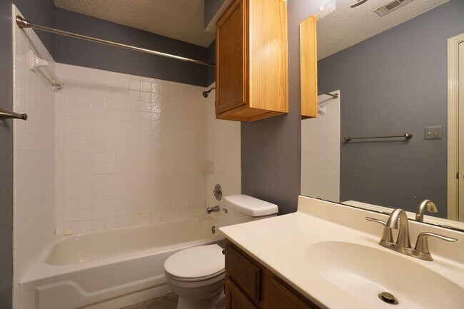 Building Photo - 14009 Conner Downs Dr