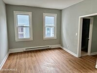 Building Photo - 37 2nd Ave