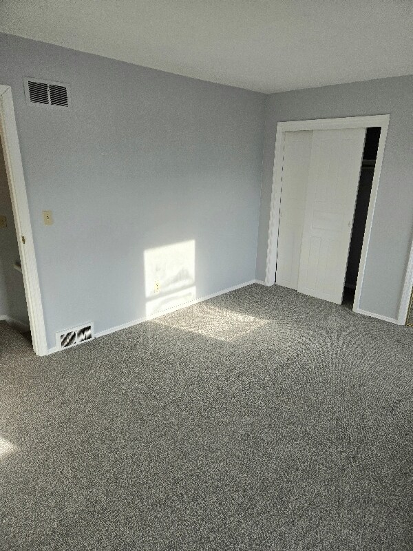 Building Photo - 7037 Paxton Rd