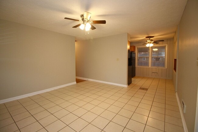 Building Photo - Adorable 3-brm brick ranch with lots of natural light, family room/den, attached garage
