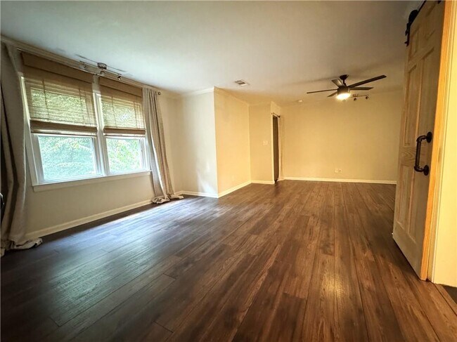 Building Photo - 11820 Highland Colony Dr
