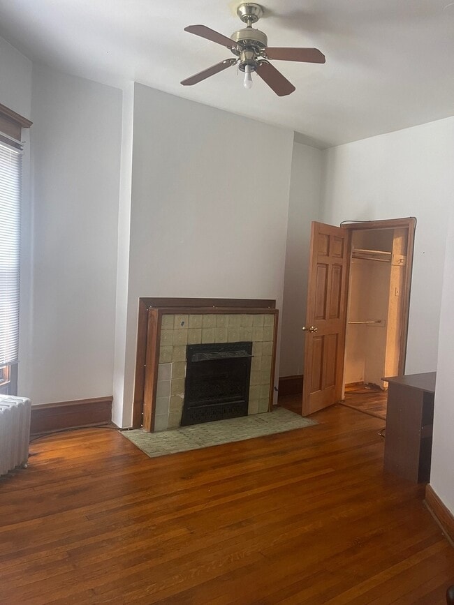 Building Photo - 4512 S King Dr