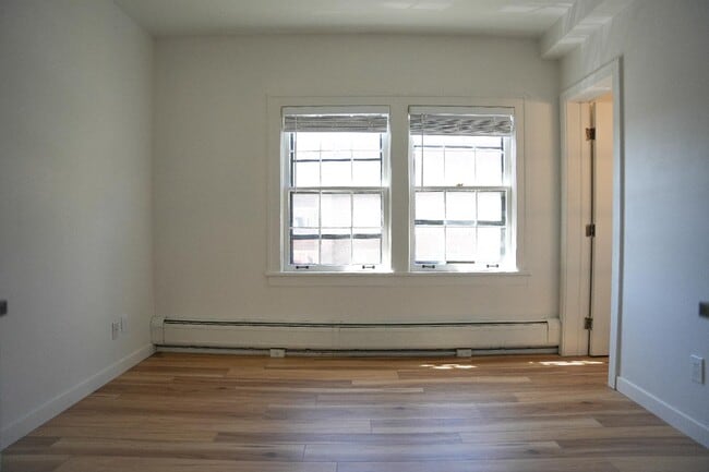 Building Photo - 960 Sherman St