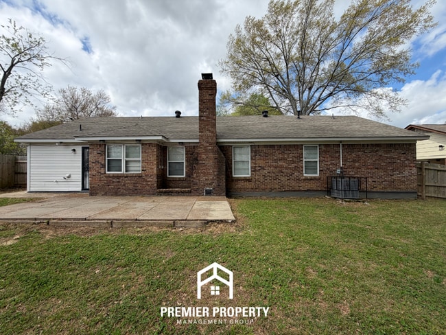 Building Photo - Spacious 4BR/2BA Home in Bartlett Cove | Brick Fireplace & Formal Dining