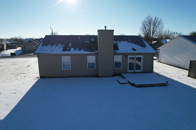 Building Photo - Three Bedroom Single Family Home