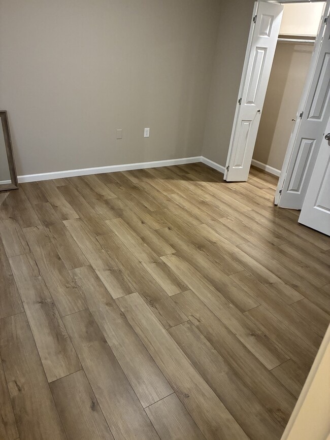 Building Photo - 101 Jewel Cove