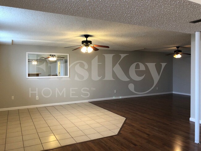 Building Photo - 1503 Jordan Lee Ct