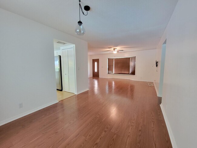 Building Photo - 1084 SE St Lucie Blvd