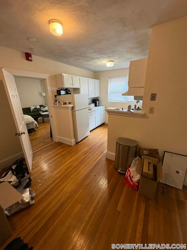 Building Photo - 402 Highland Ave