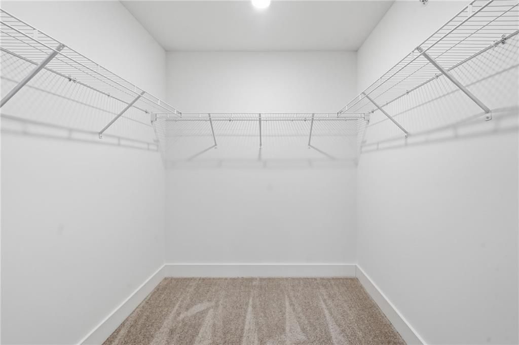 Building Photo - 187 Redbud Rd