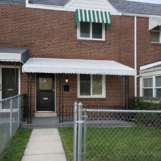 Building Photo - 3912 8th St