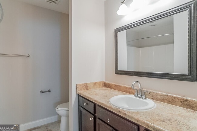 Building Photo - 607 Savannah Dr