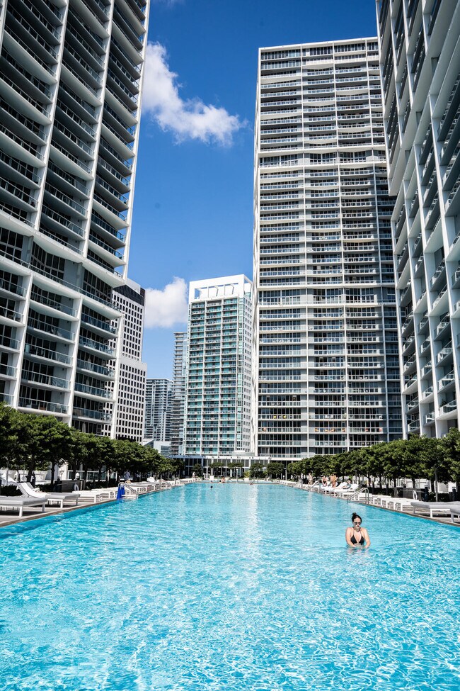 Building Photo - 465 Brickell Ave
