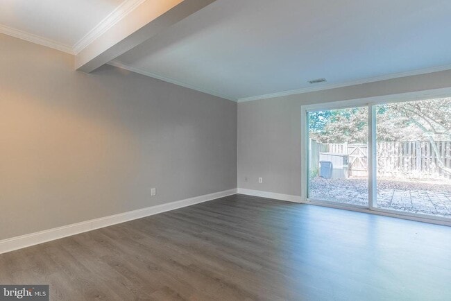 Building Photo - 6584 Yadkin Ct