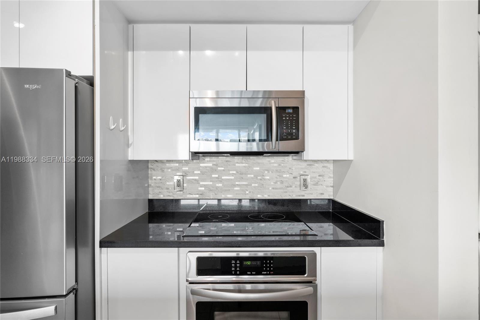 Building Photo - 92 SW 3rd St