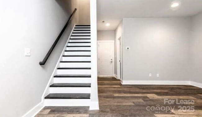 Building Photo - 1134 E 36th St