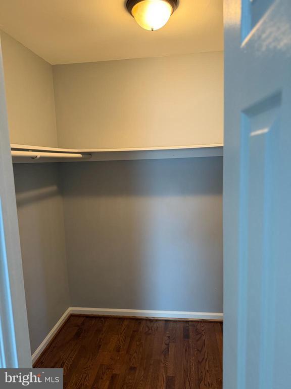 Building Photo - 1160 Tuscawilla Dr