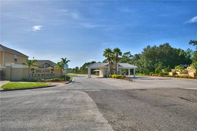Building Photo - 113 Coconut Palm Way