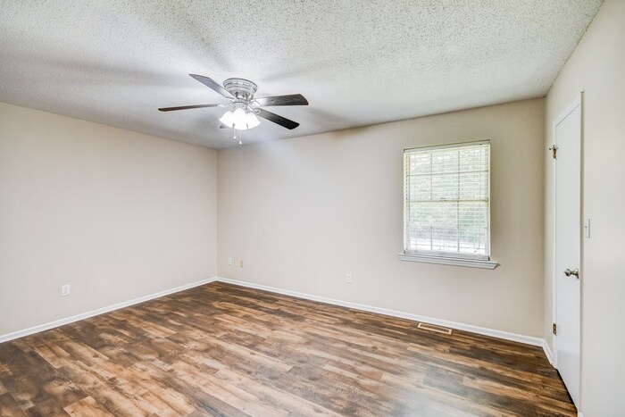 Building Photo - 5944 Tyler Loop Rd