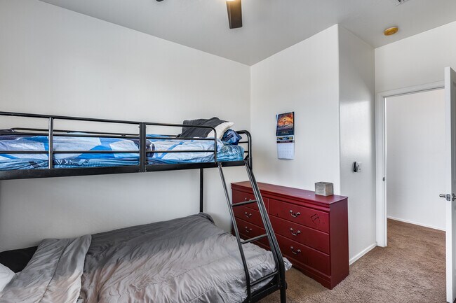 Building Photo - 11956 W Fillmore St